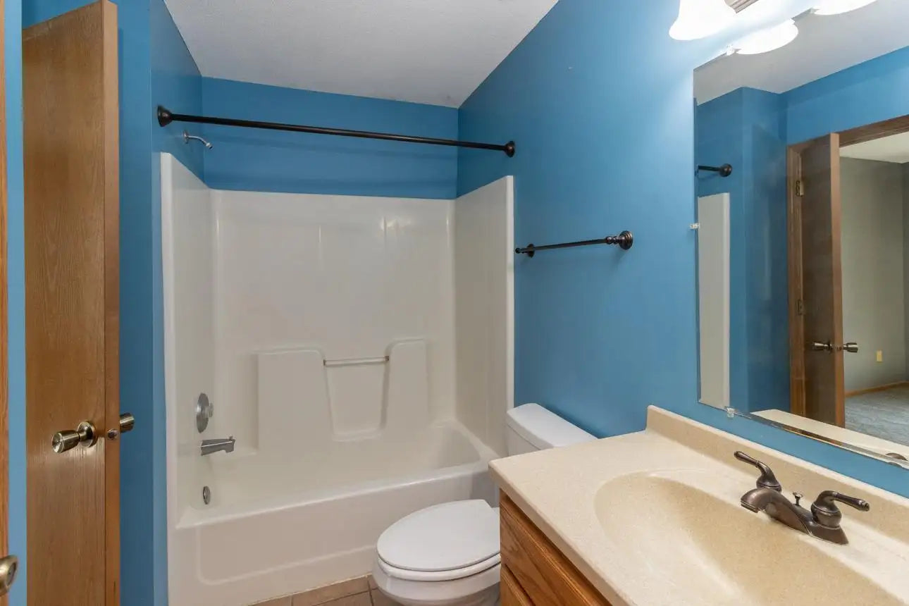 4975 Heather Ridge Road, Oakdale, MN 55128