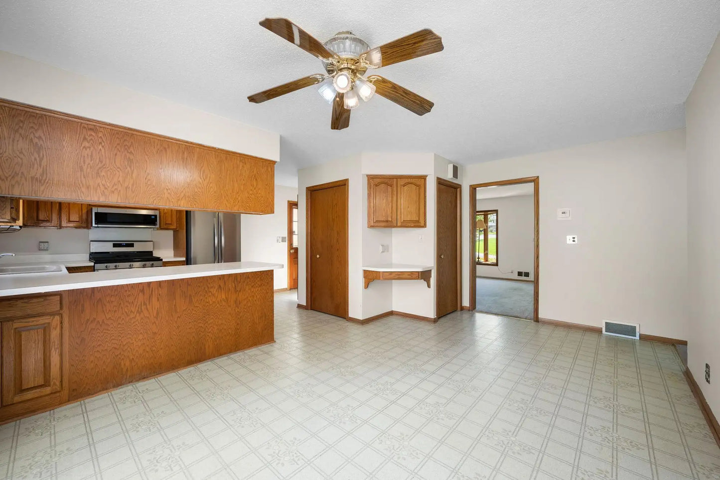 8435 Morris Circle, Bloomington, MN 55437