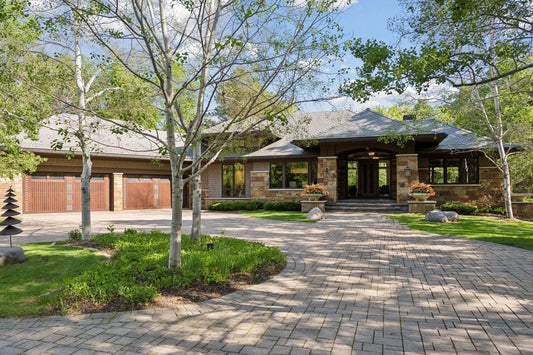 370 Ferndale Road, Wayzata, MN 55391