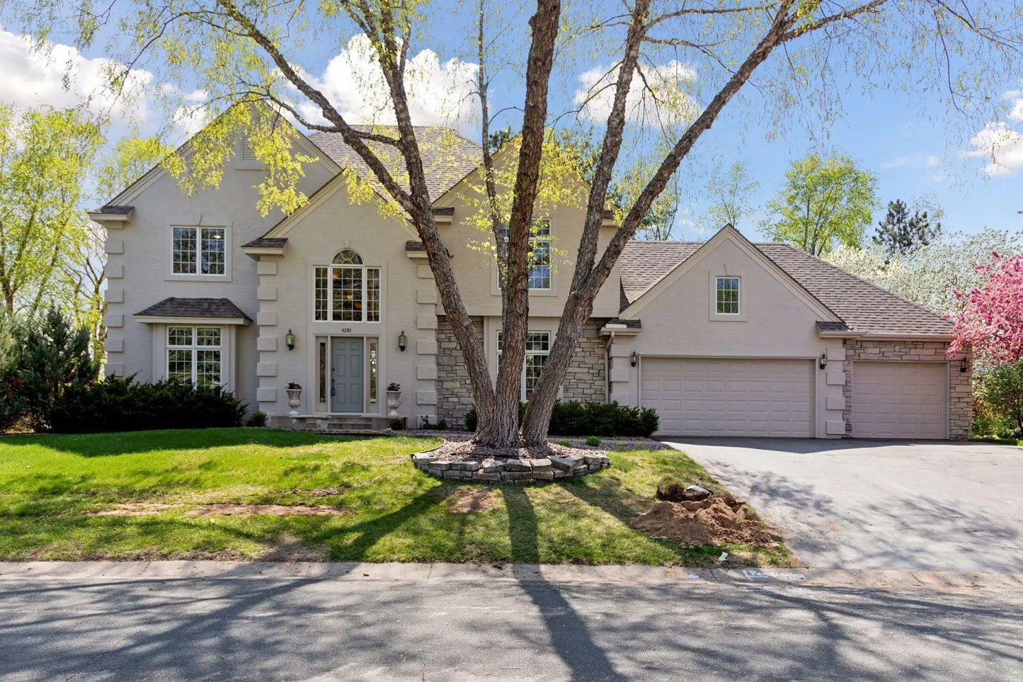 4281 Rosemary Court, Eagan, MN 55123
