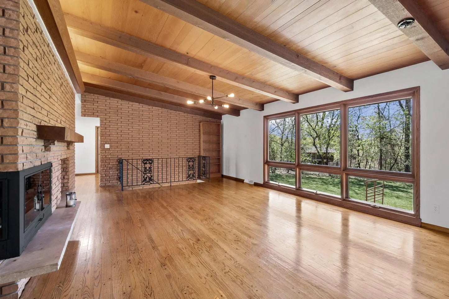 5754 Holiday Court, Minnetonka, MN 55345
