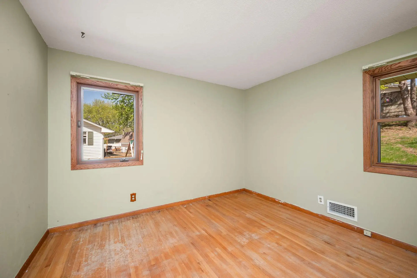 8435 Morris Circle, Bloomington, MN 55437