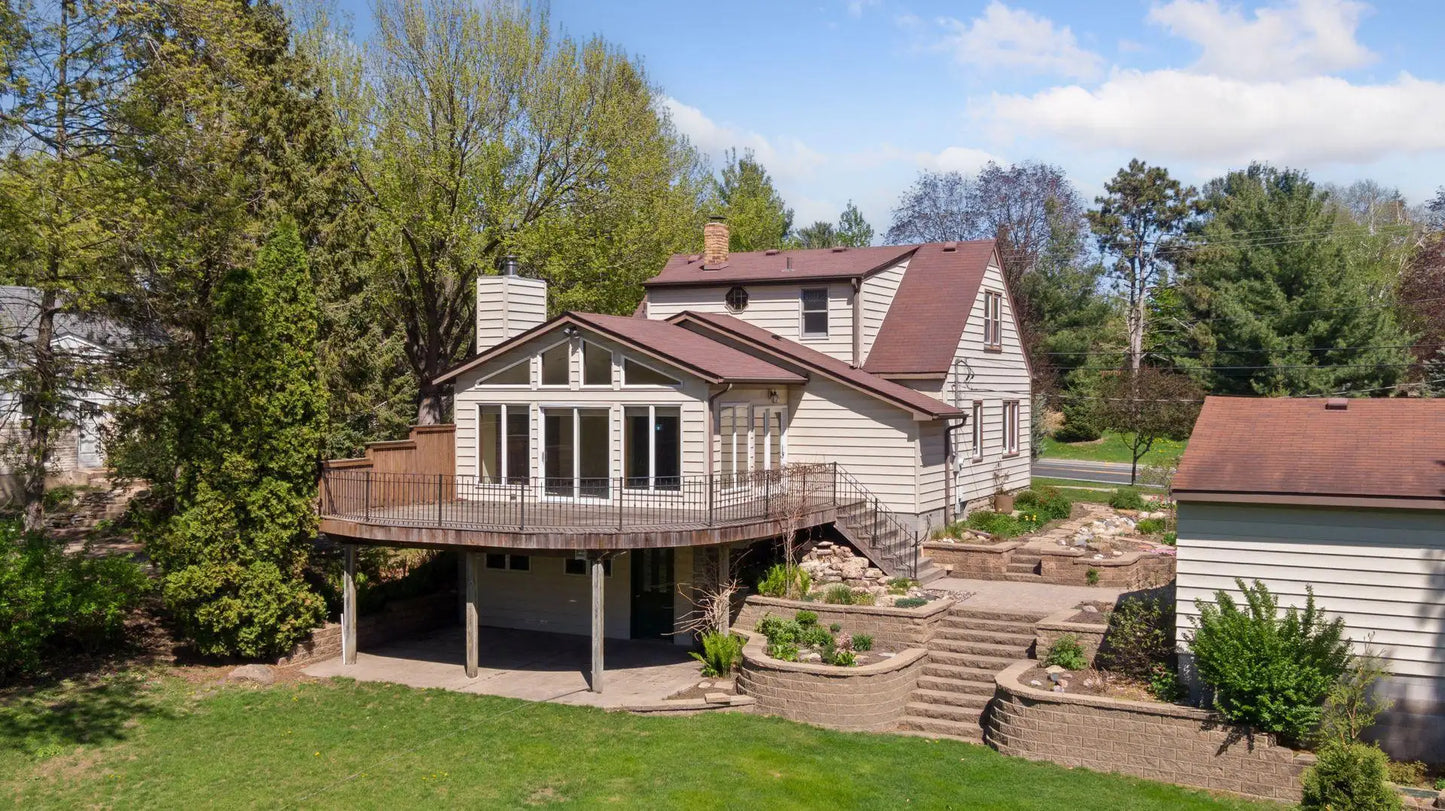 1635 Dodd Road, Mendota Heights, MN 55118