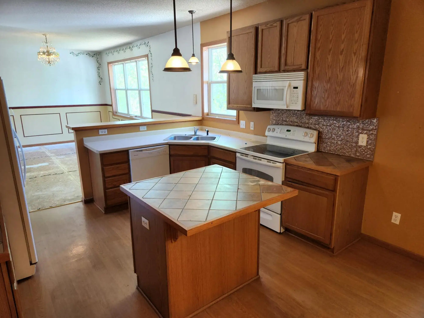 3458 Savannah Avenue, White Bear Lake, MN 55110
