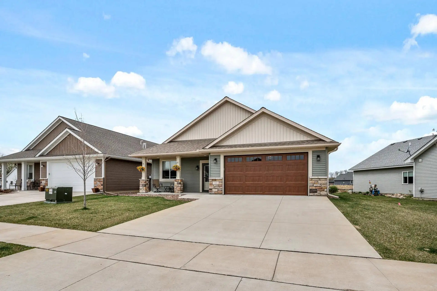 31686 Newport Curve, Lindstrom, MN 55045