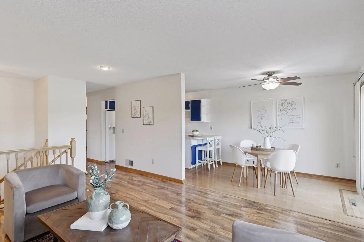 833 Evergreen Circle, Burnsville, MN 55337