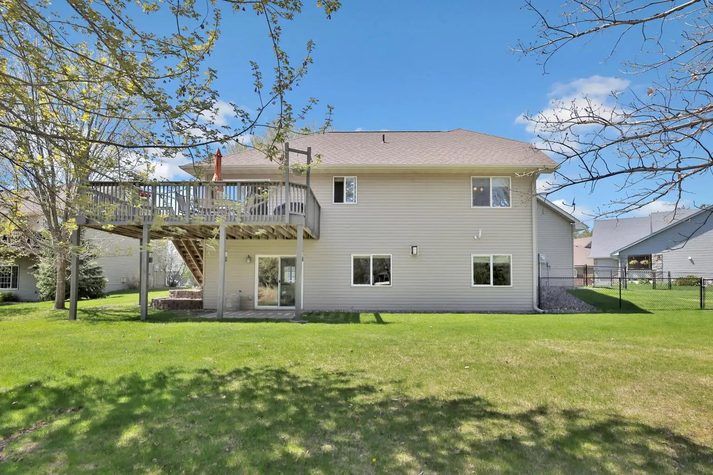 6136 Goodview Trail Circle, Hugo, MN 55038