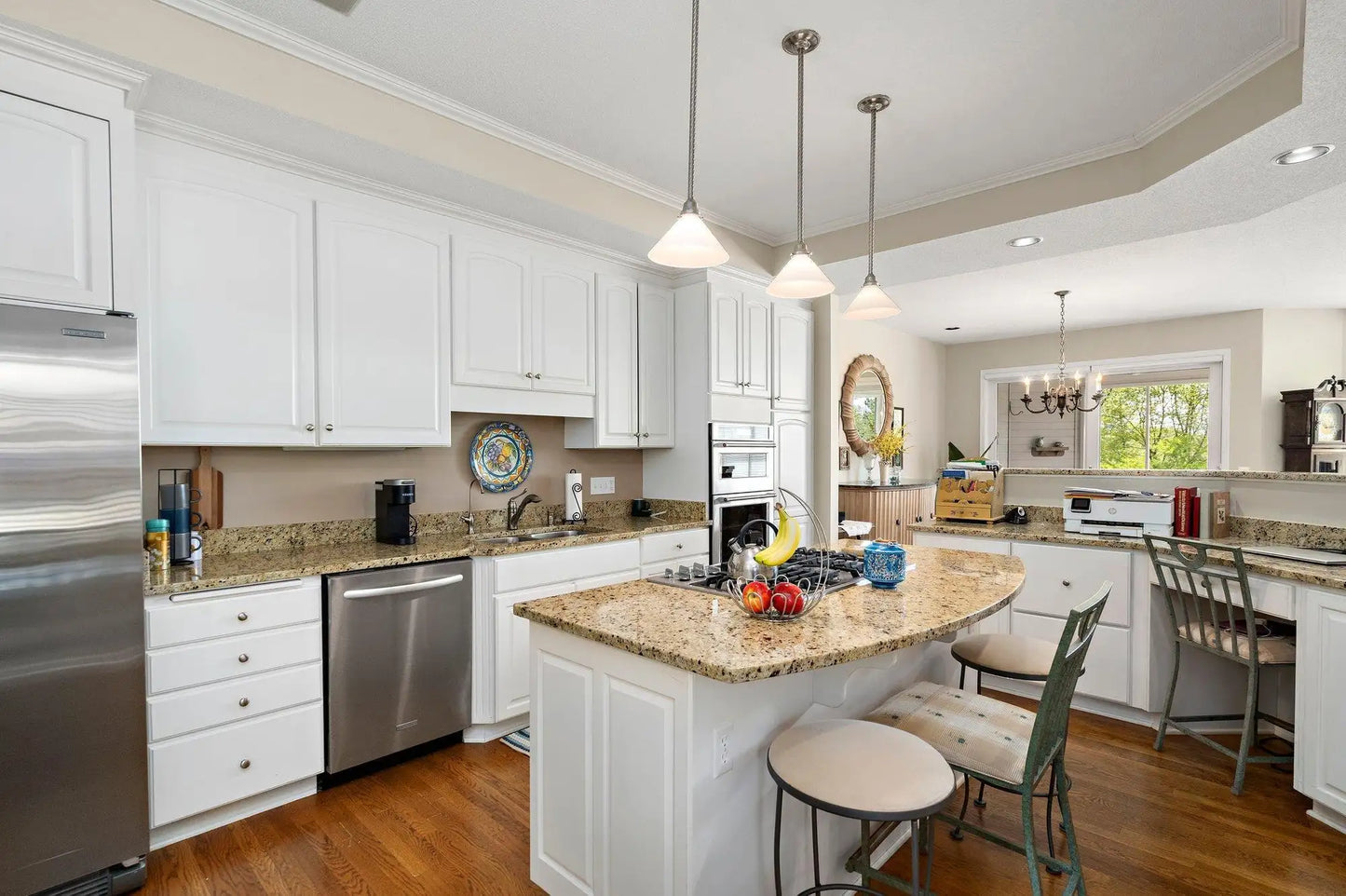 19010 Ashcroft Circle, Minnetonka, MN 55345