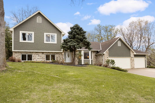 20503 Juno Trail, Lakeville, MN 55044