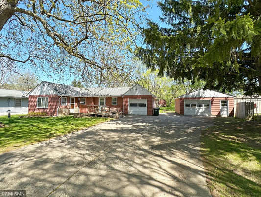 425 Cherry Avenue, Annandale, MN 55302