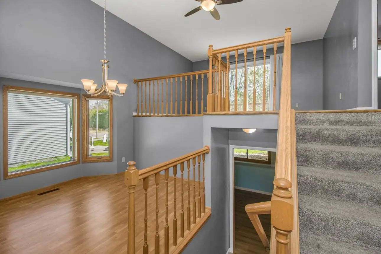 4975 Heather Ridge Road, Oakdale, MN 55128