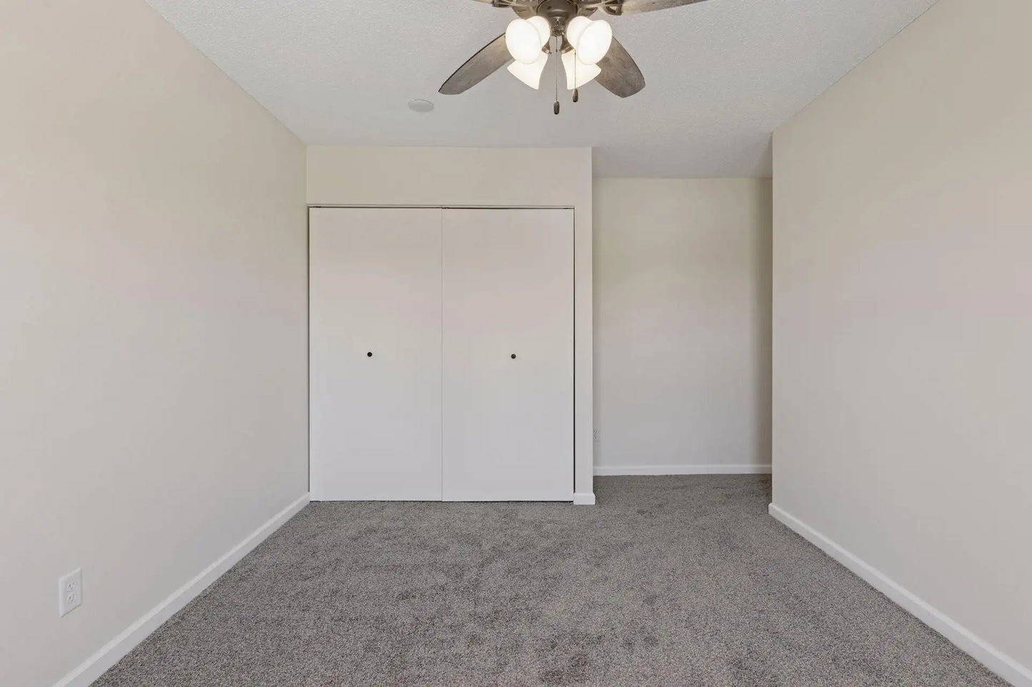 2209 Stroden Circle, Golden Valley, MN 55427