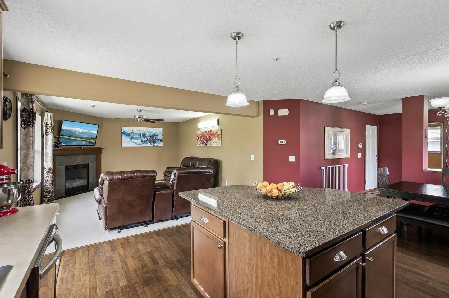 15860 60th Avenue, Plymouth, MN 55446
