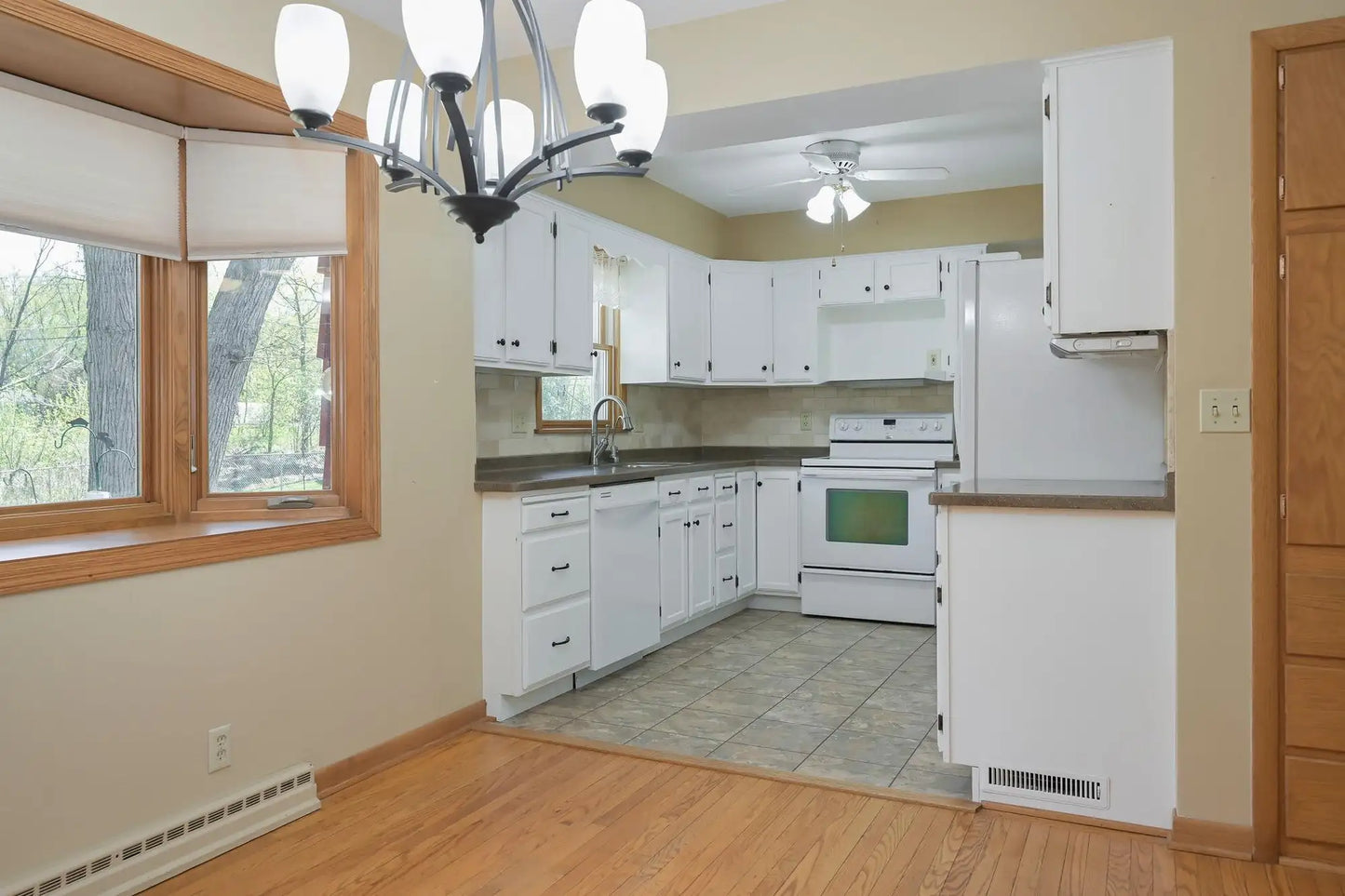 720 Kingsview Lane, Plymouth, MN 55447