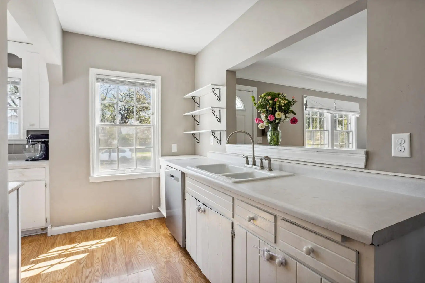 6616 Russell Avenue, Richfield, MN 55423