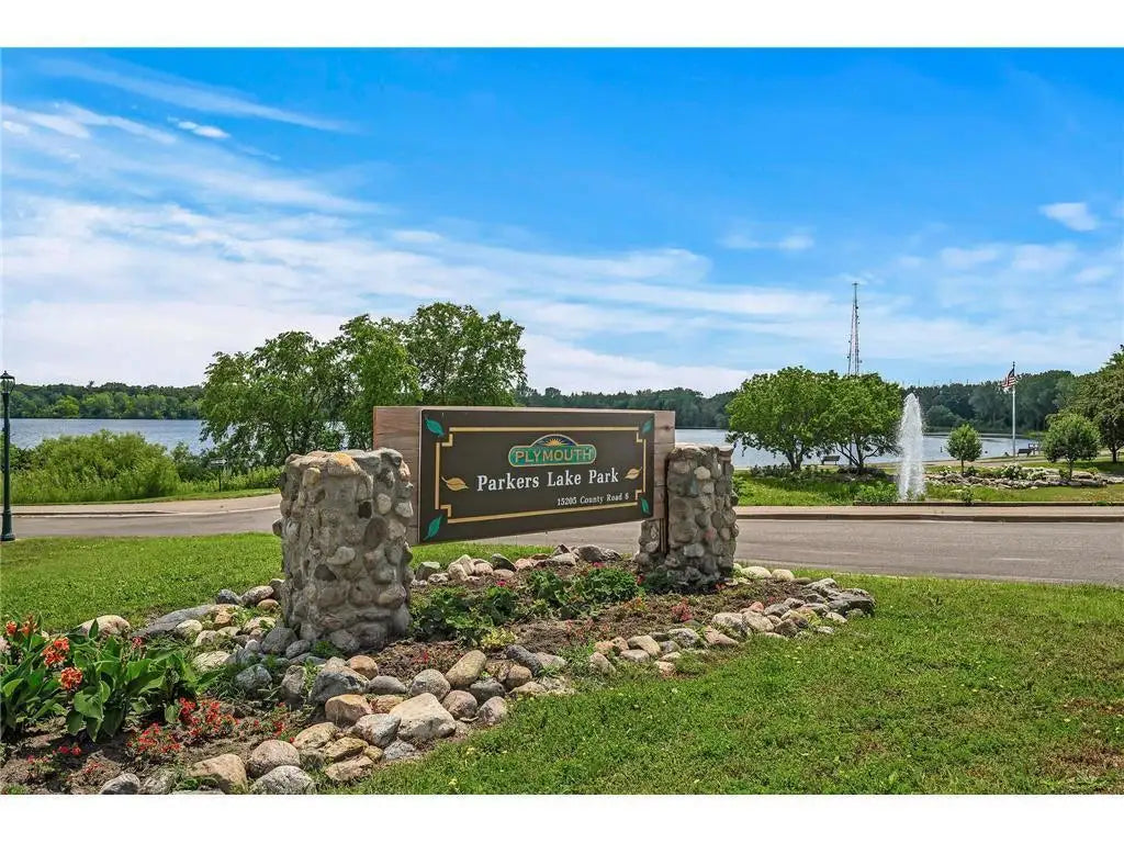 14850 18th Avenue, Plymouth, MN 55447