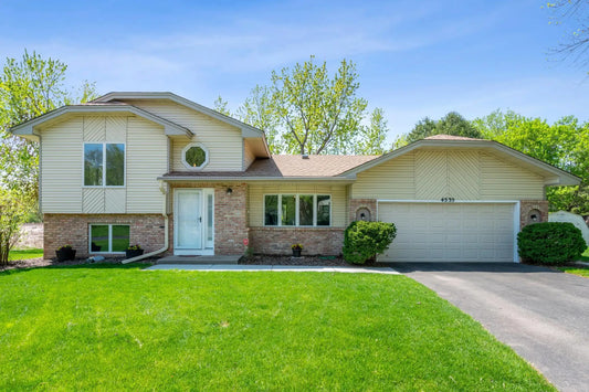 4335 Jonquil Lane, Plymouth, MN 55442