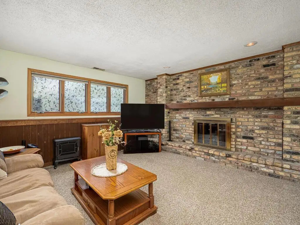12033 Robin Road, Maple Grove, MN 55369