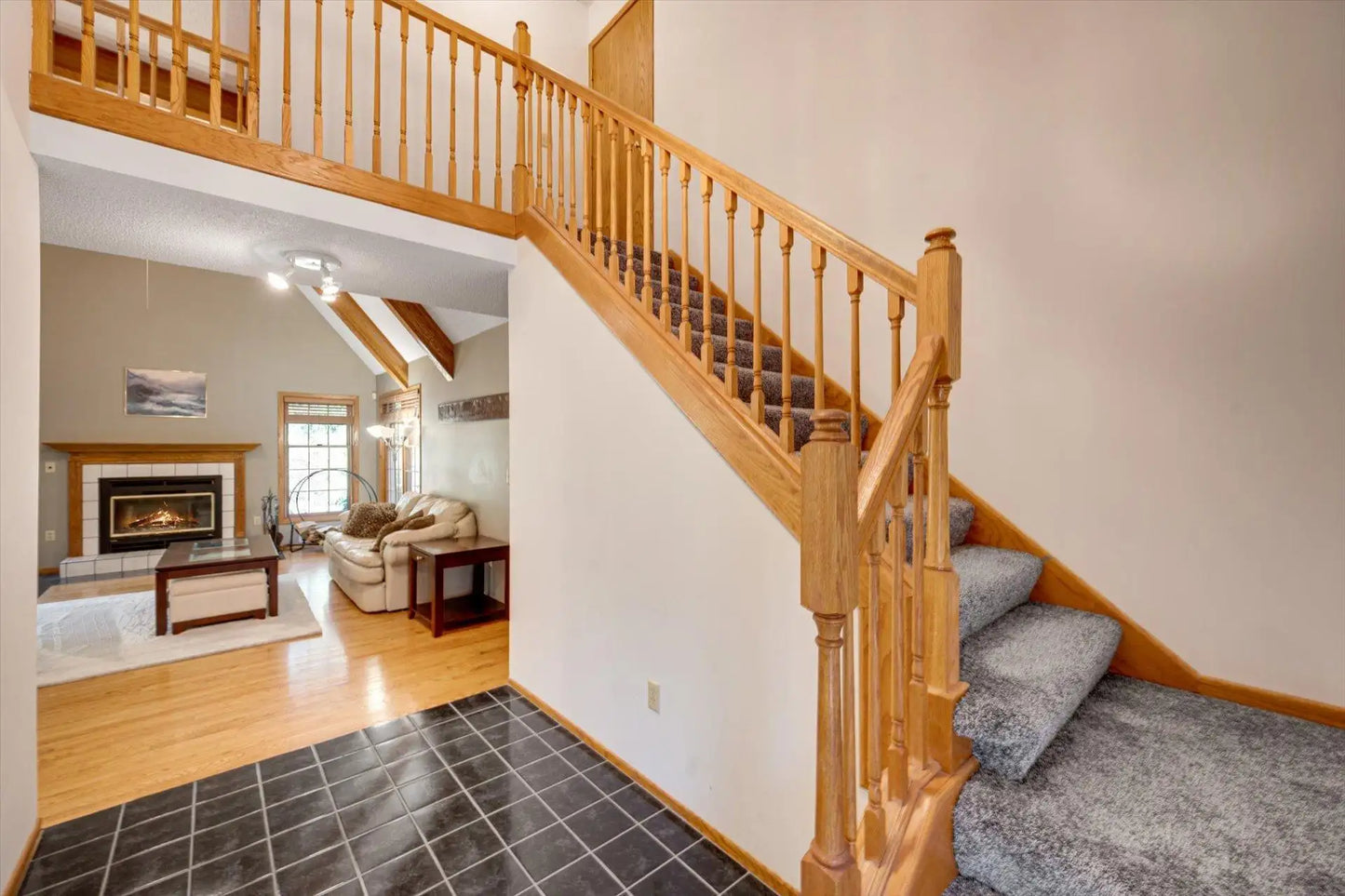 771 County Road B2 , Little Canada, MN 55117