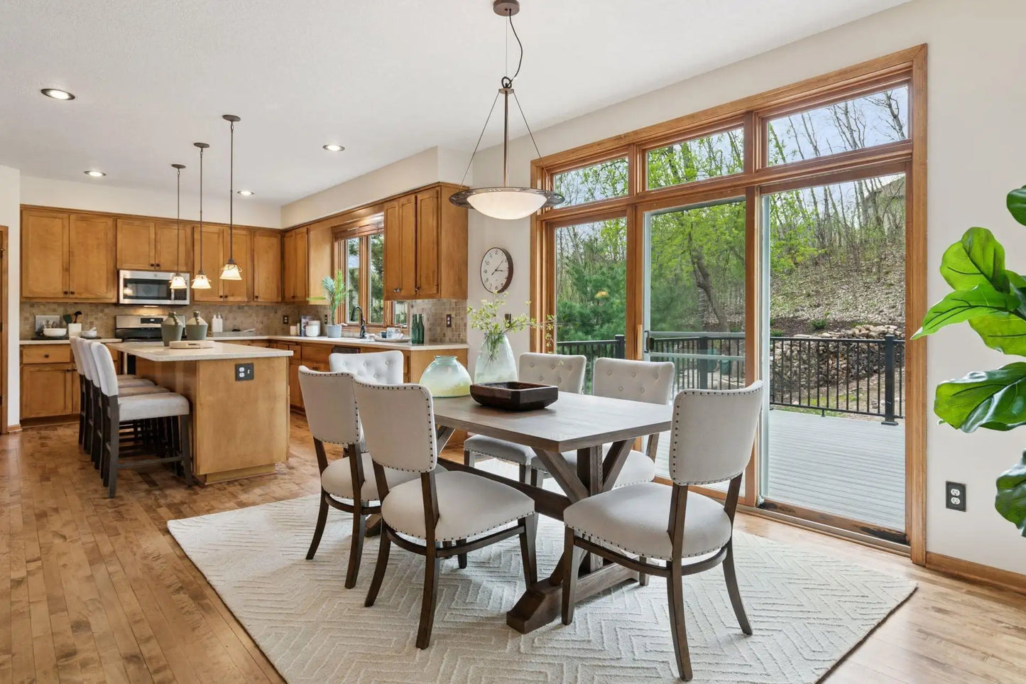 4633 Stonecliffe Drive, Eagan, MN 55122