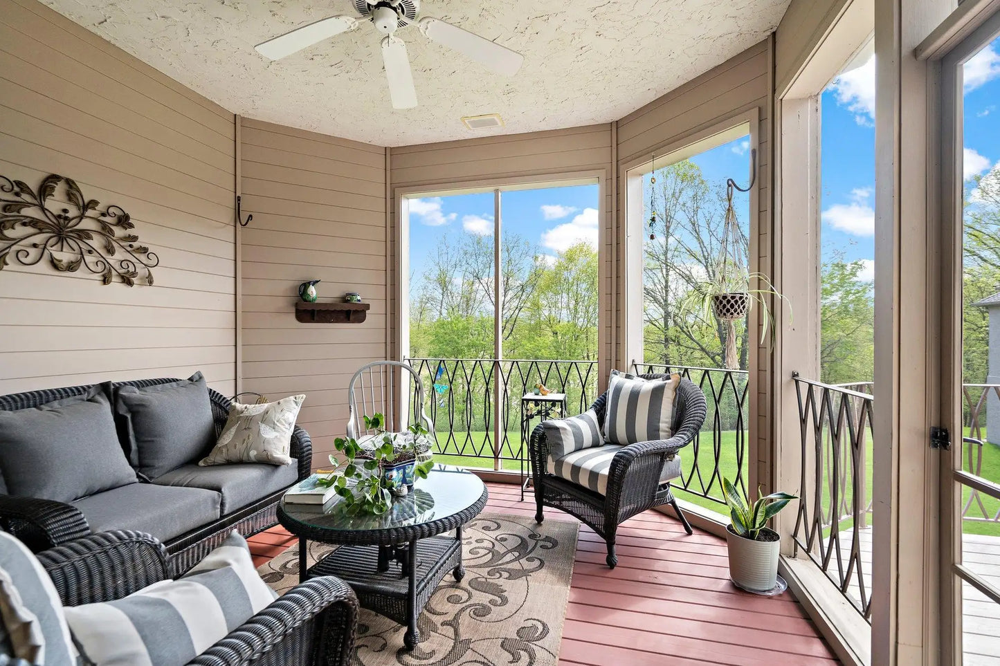 19010 Ashcroft Circle, Minnetonka, MN 55345