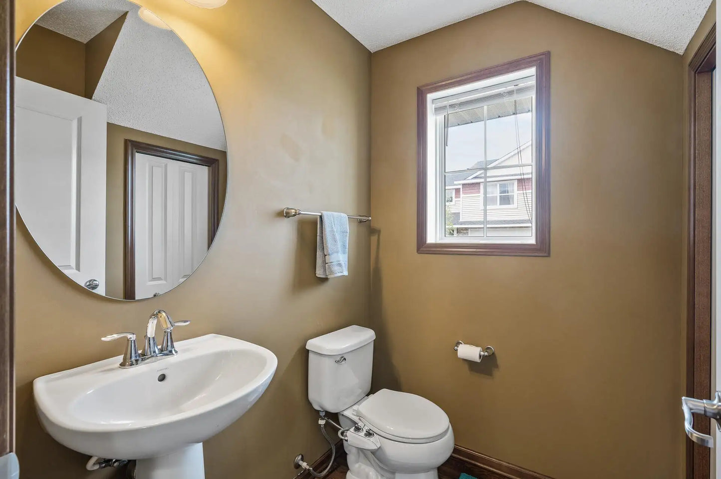 15860 60th Avenue, Plymouth, MN 55446