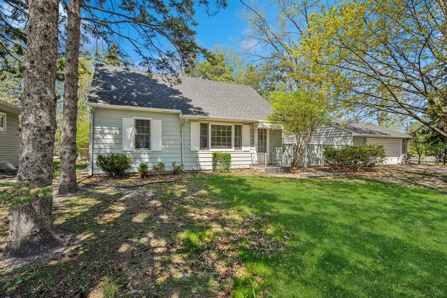 1645 Rose Place, Roseville, MN 55113