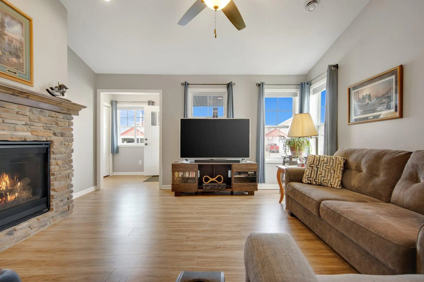 552 Roosevelt Street, Cambridge, MN 55008