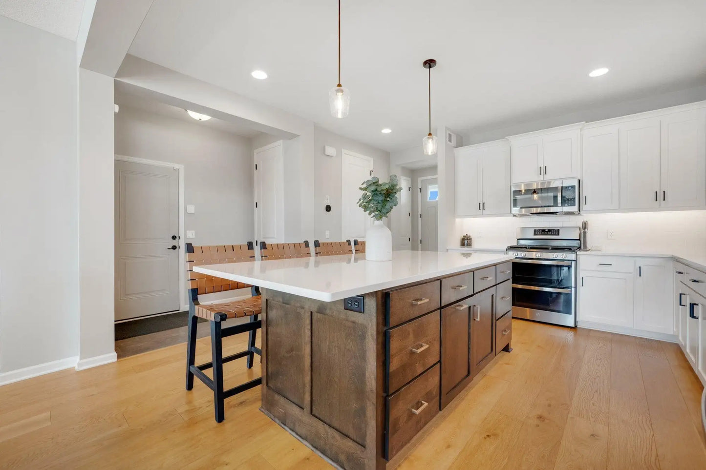 16222 Durango Trail, Lakeville, MN 55044