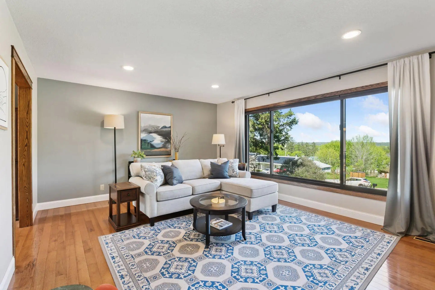335 18th Avenue, South Saint Paul, MN 55075