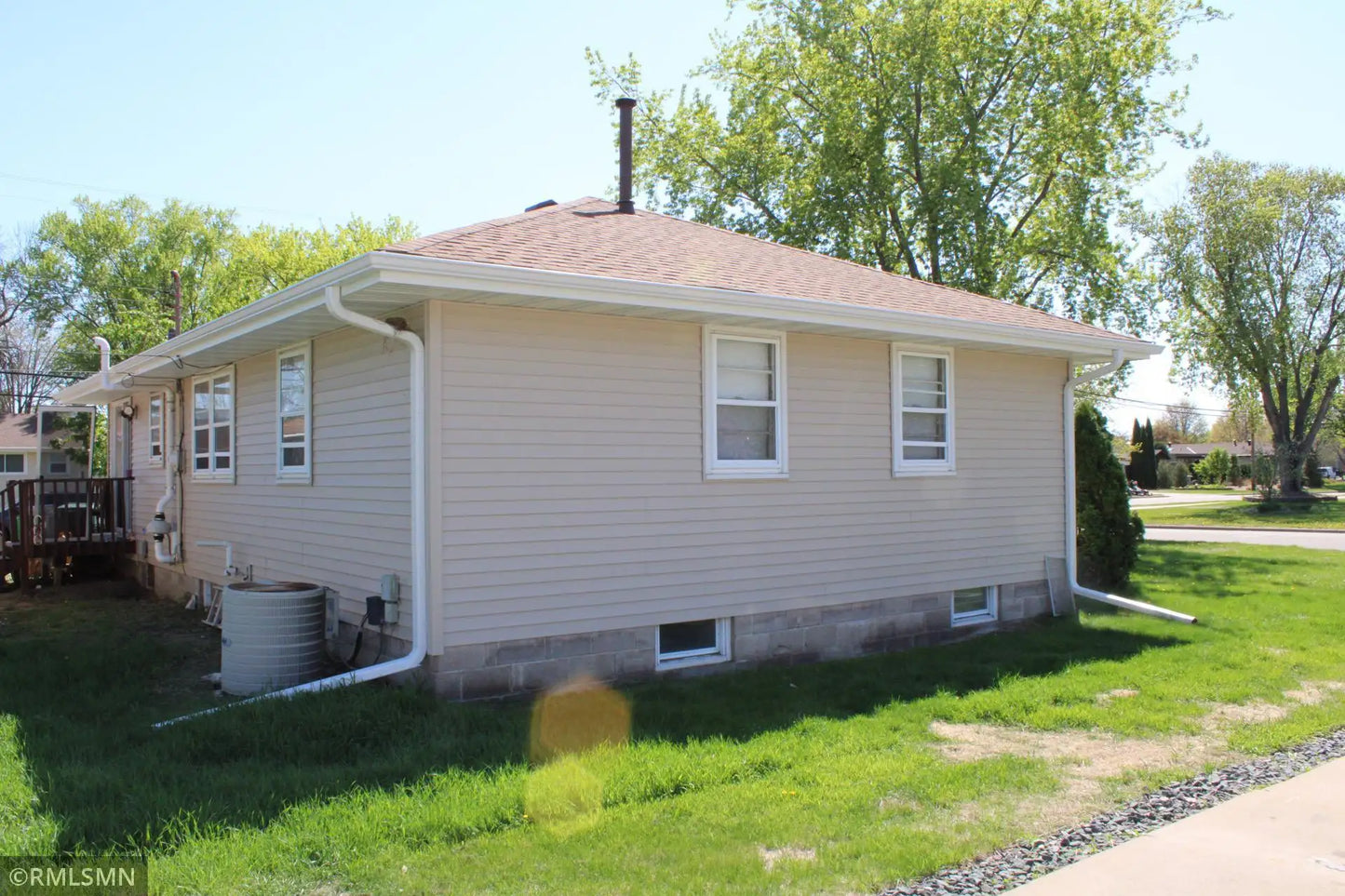 7100 Grimes Avenue, Brooklyn Center, MN 55429