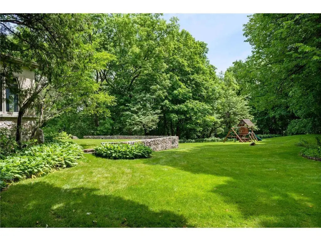 565 Ferndale Road, Wayzata, MN 55391