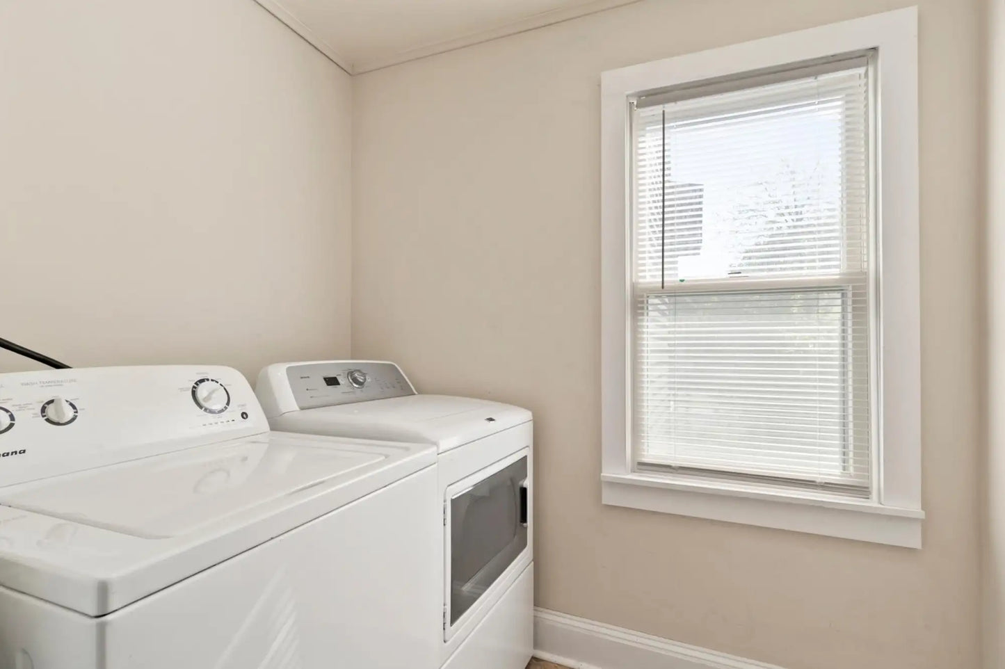 1852 Quincy Street, Minneapolis, MN 55418