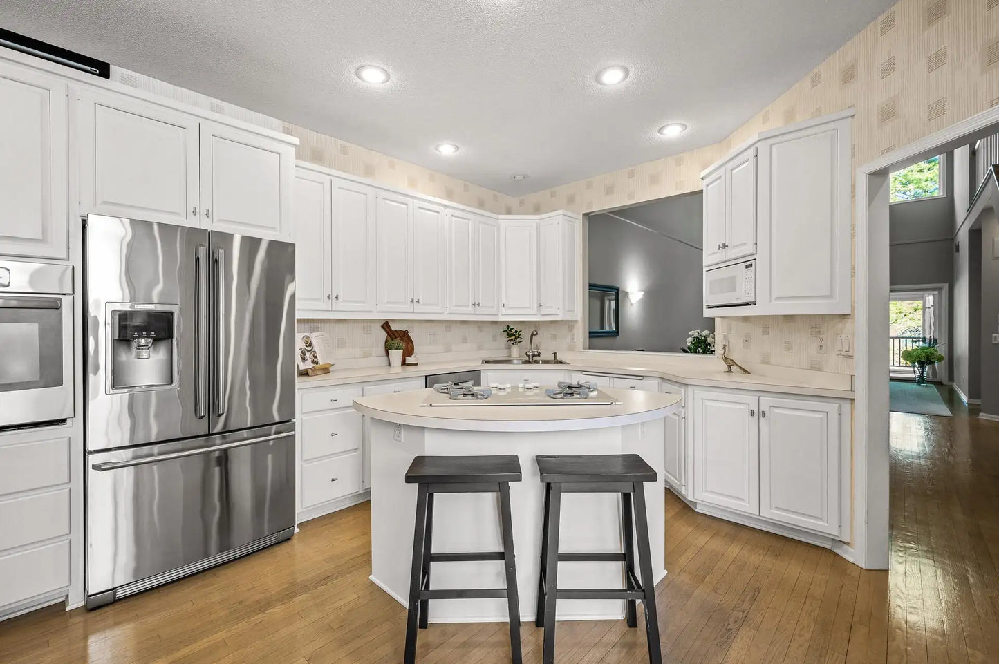 5555 70th Street, Edina, MN 55439