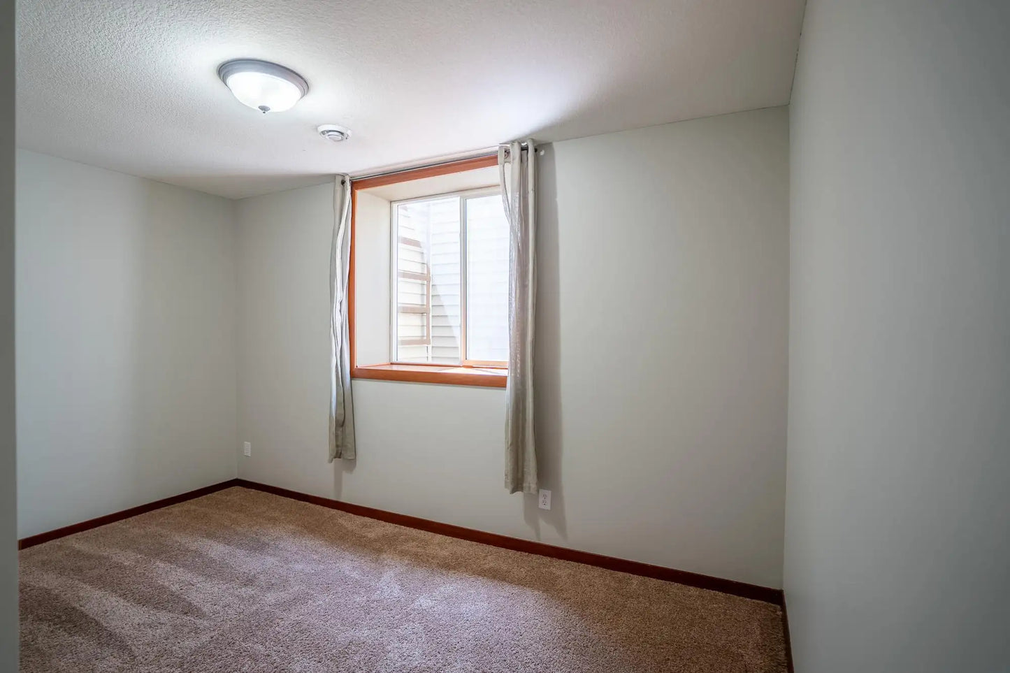 1550 Lincoln Park Drive, South Saint Paul, MN 55075