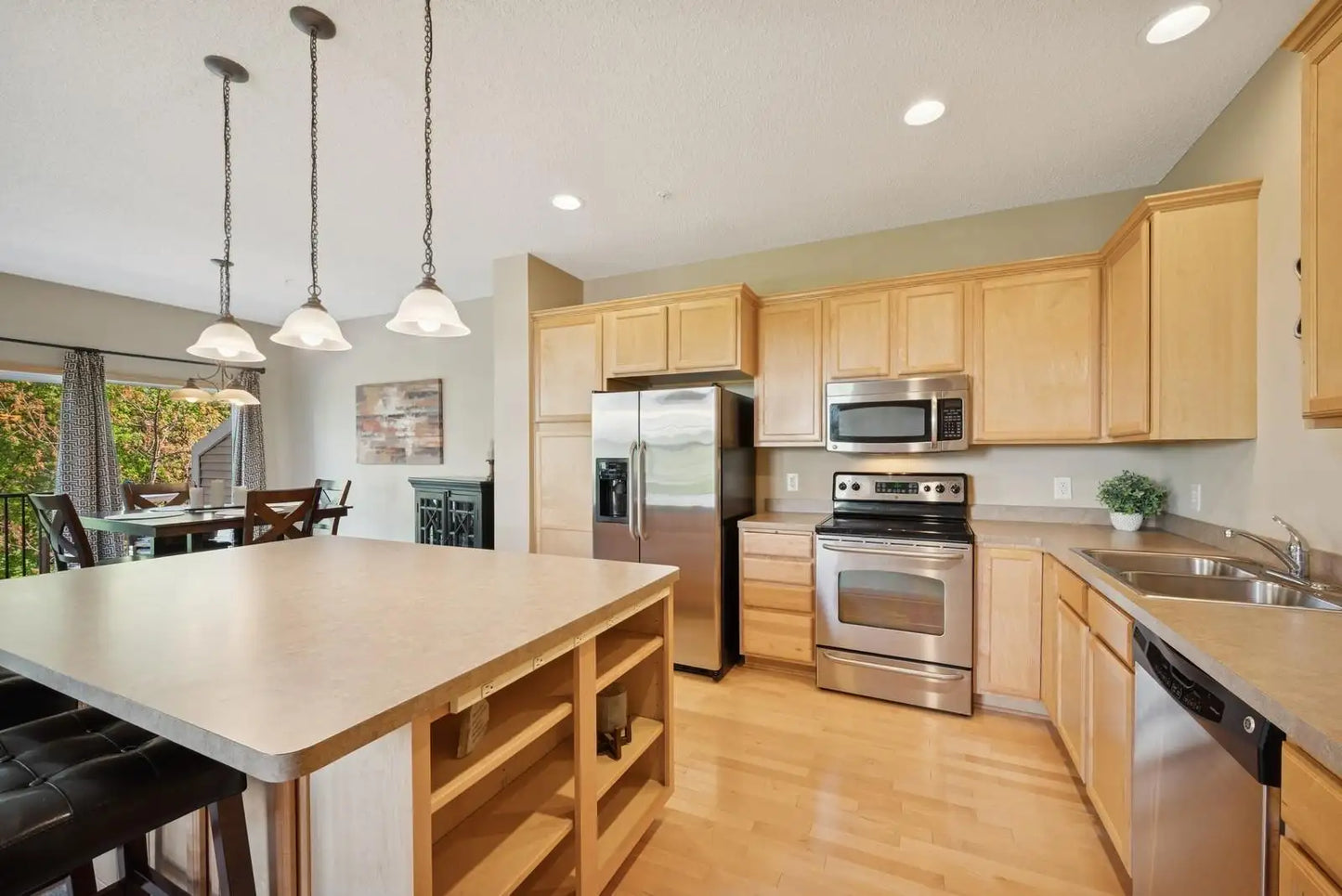 4765 Victor Path, Hugo, MN 55038