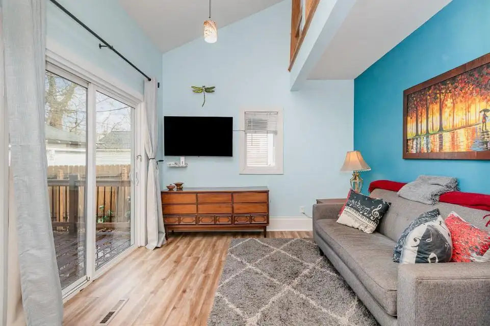 2530 Pleasant Avenue, Minneapolis, MN 55404