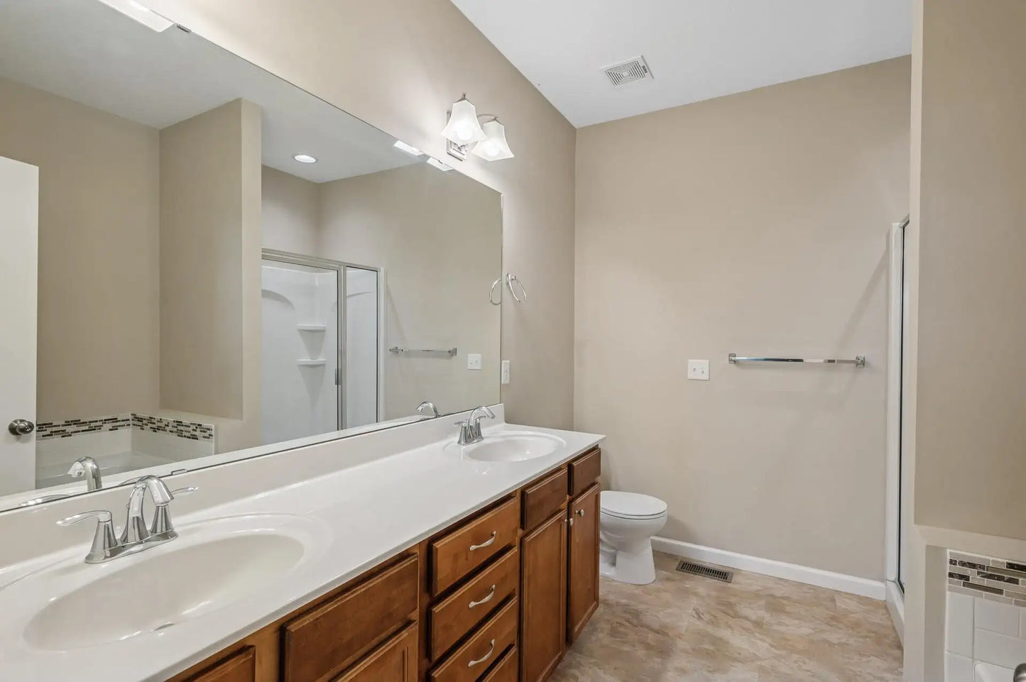 1323 Lylewood Parkway, Carver, MN 55315