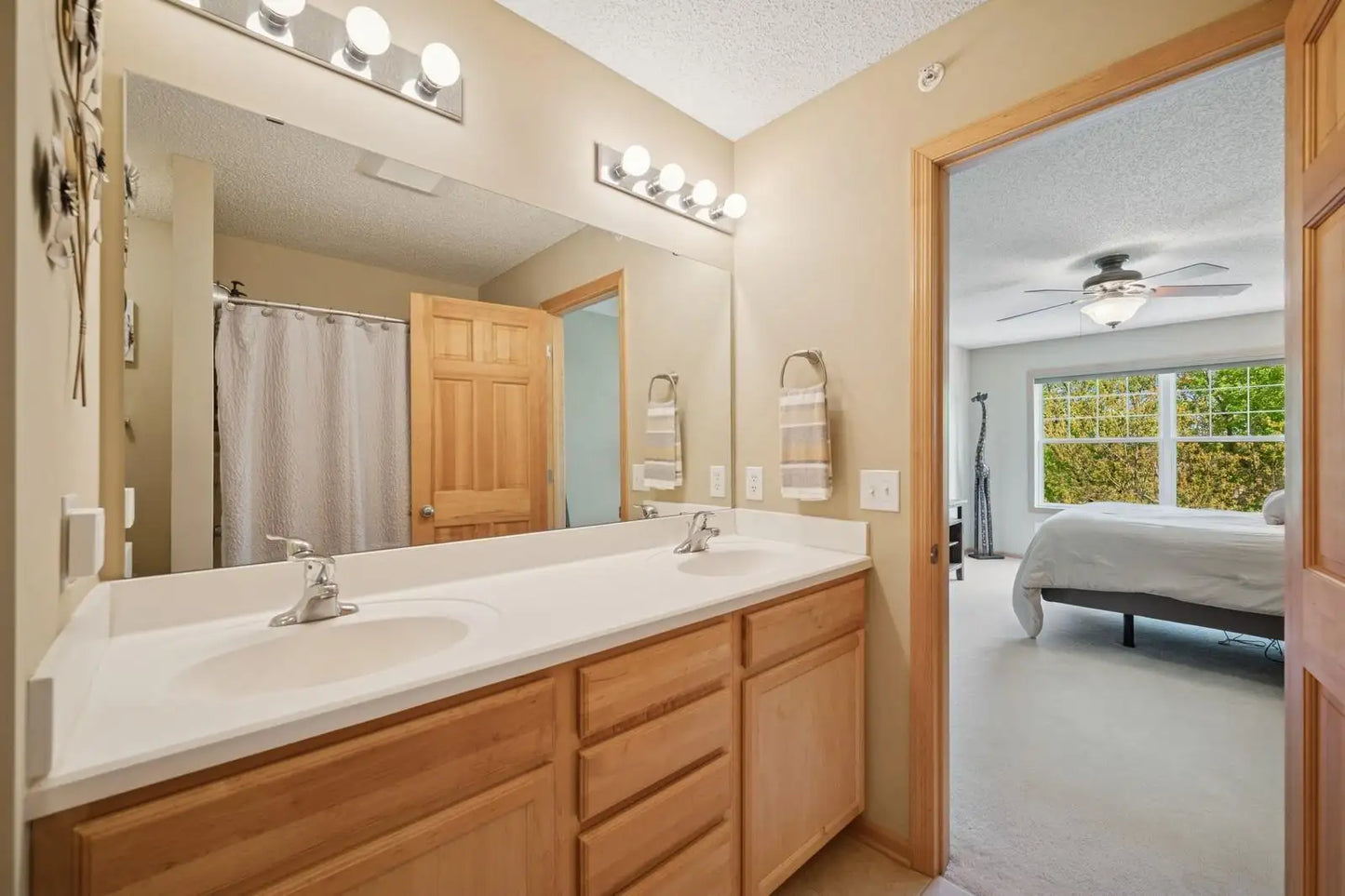 4765 Victor Path, Hugo, MN 55038