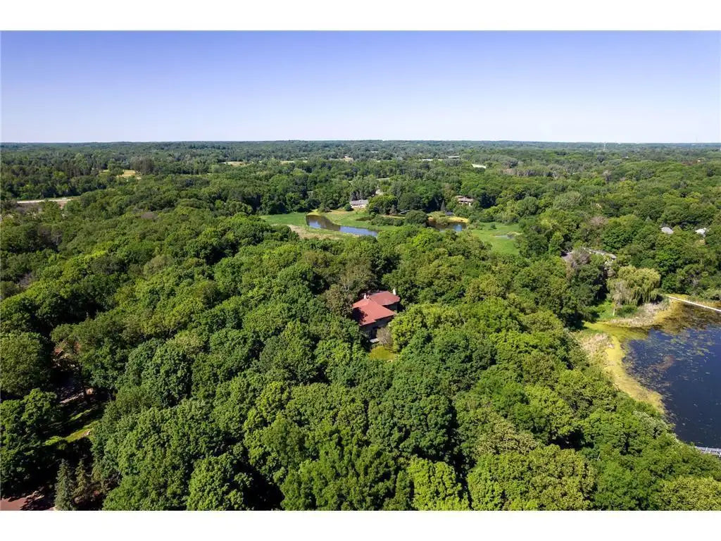 565 Ferndale Road, Wayzata, MN 55391