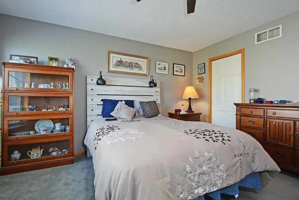 1899 Bluestem Lane, Shoreview, MN 55126