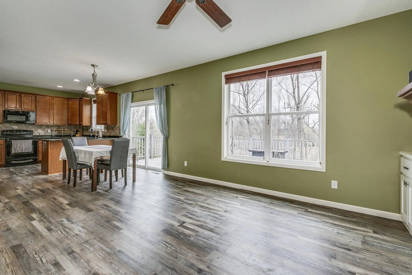 4947 Hamlet Avenue, Oakdale, MN 55128