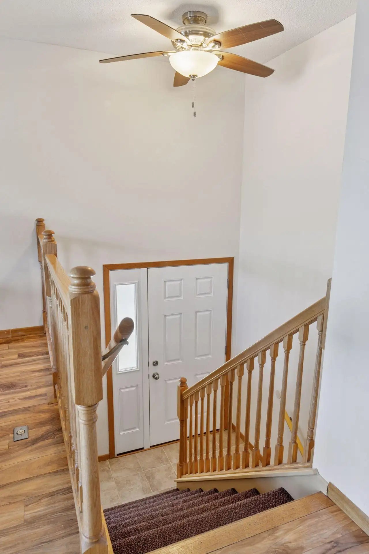 833 Evergreen Circle, Burnsville, MN 55337