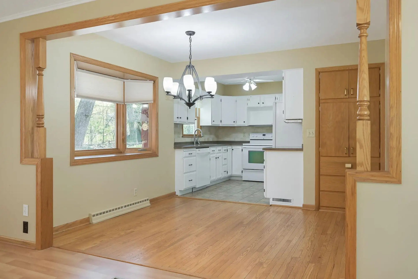 720 Kingsview Lane, Plymouth, MN 55447