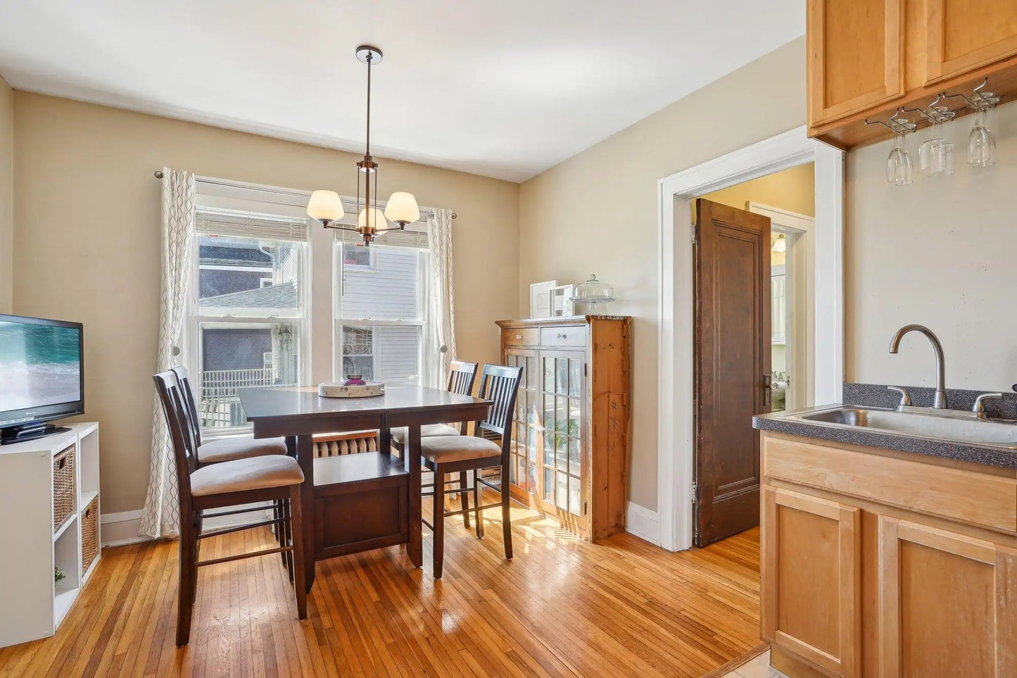 522 Ridgewood Avenue, Minneapolis, MN 55403