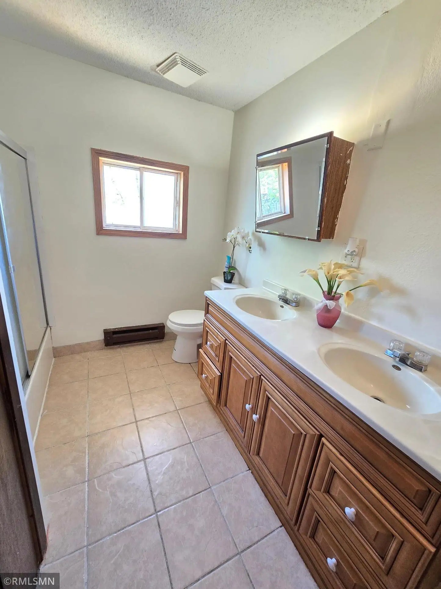 1310 Hudson Road, Saint Paul, MN 55106