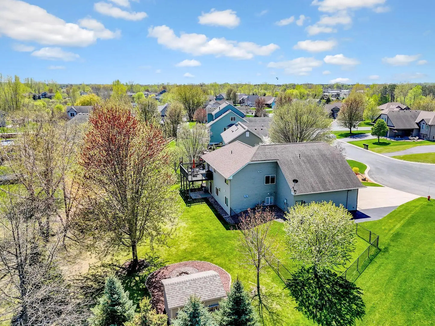 6136 Goodview Trail Circle, Hugo, MN 55038