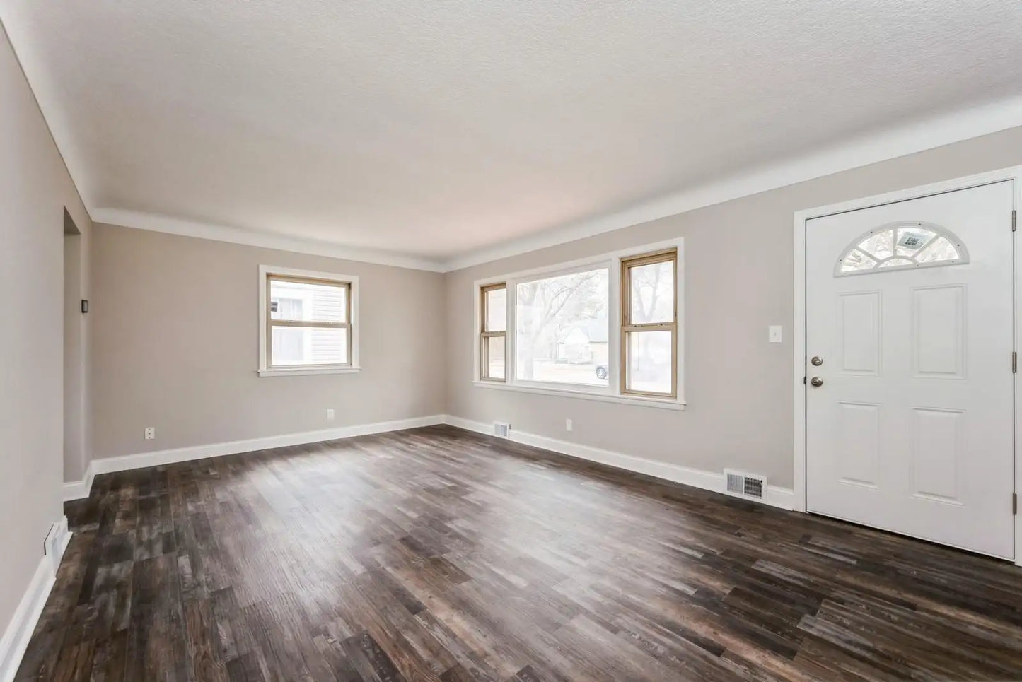 1078 Kingsford Street, Saint Paul, MN 55106