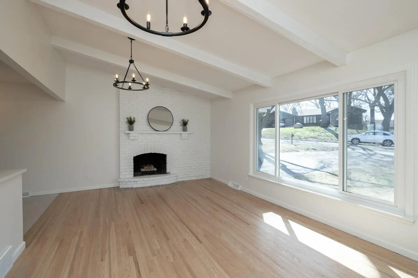 15017 Oakland Avenue, Burnsville, MN 55306