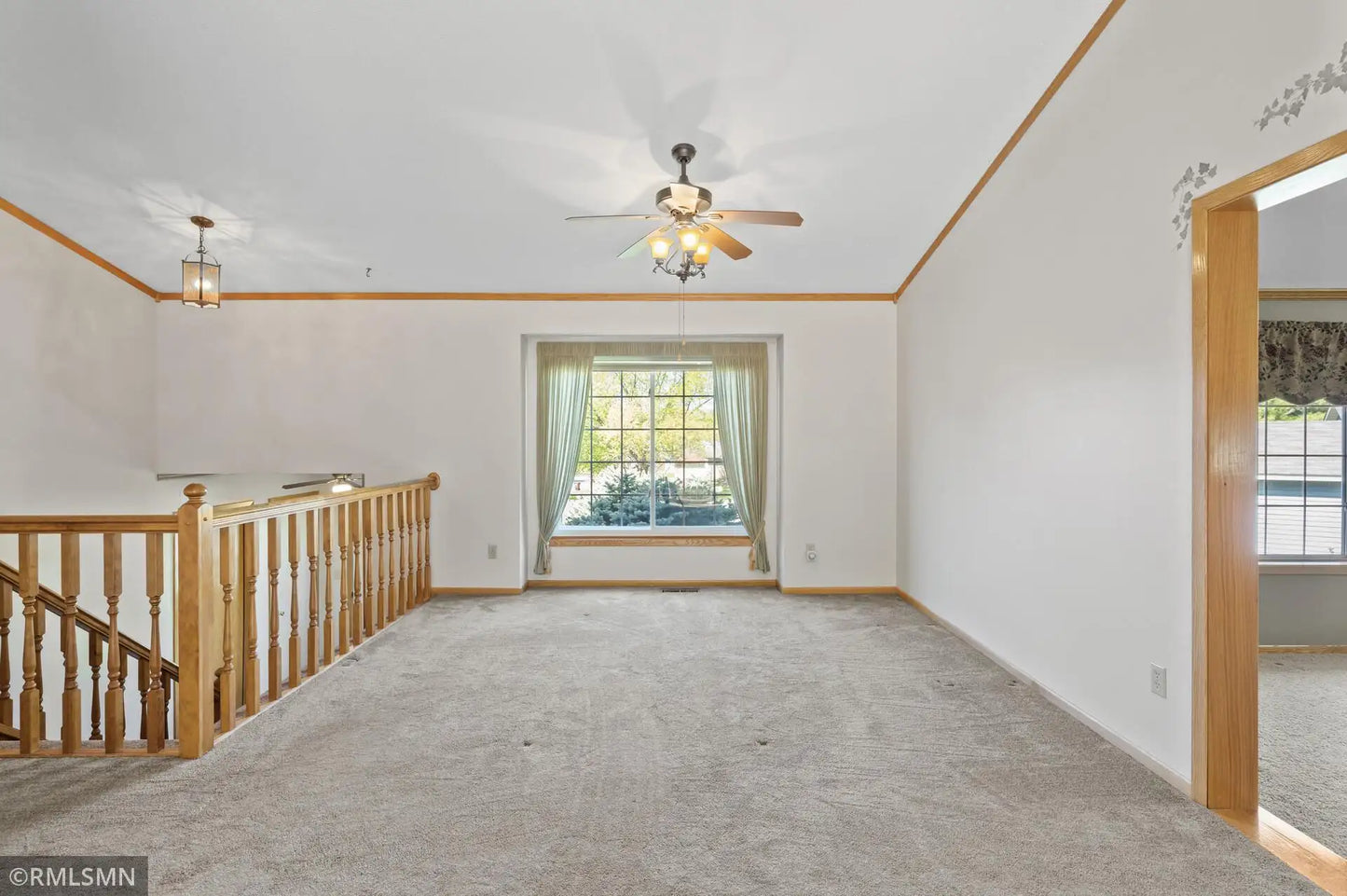 6744 13th Street Court, Oakdale, MN 55128